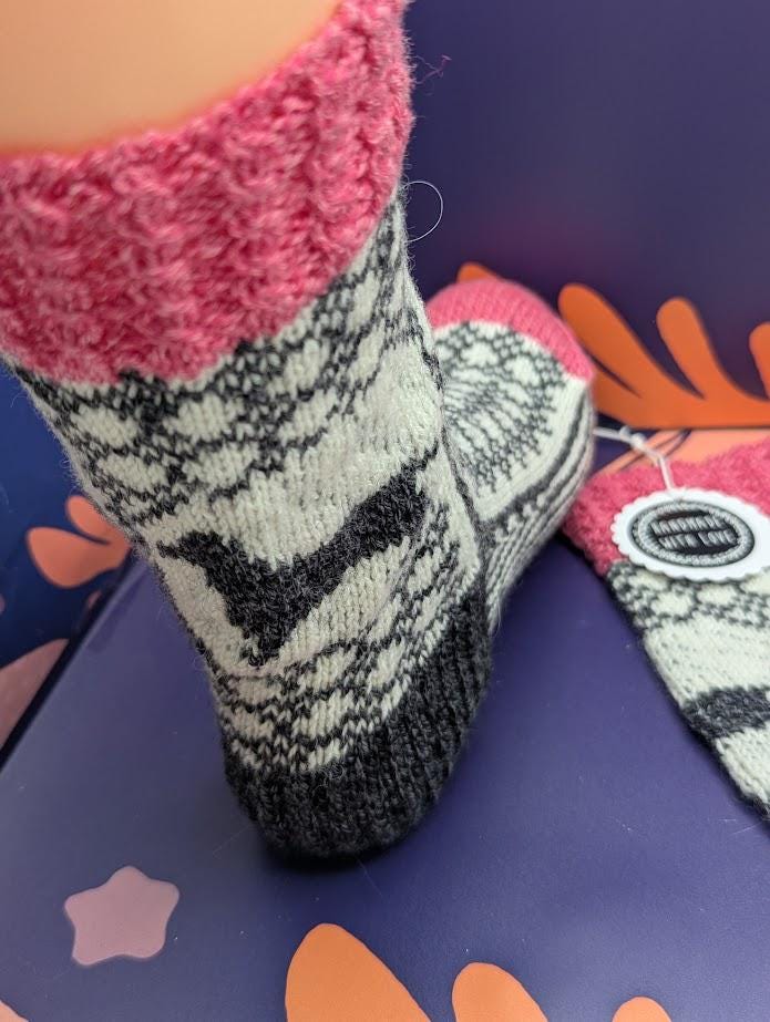 handgestrickte Socken Gr. 36/37, Fair Isle, Dackel