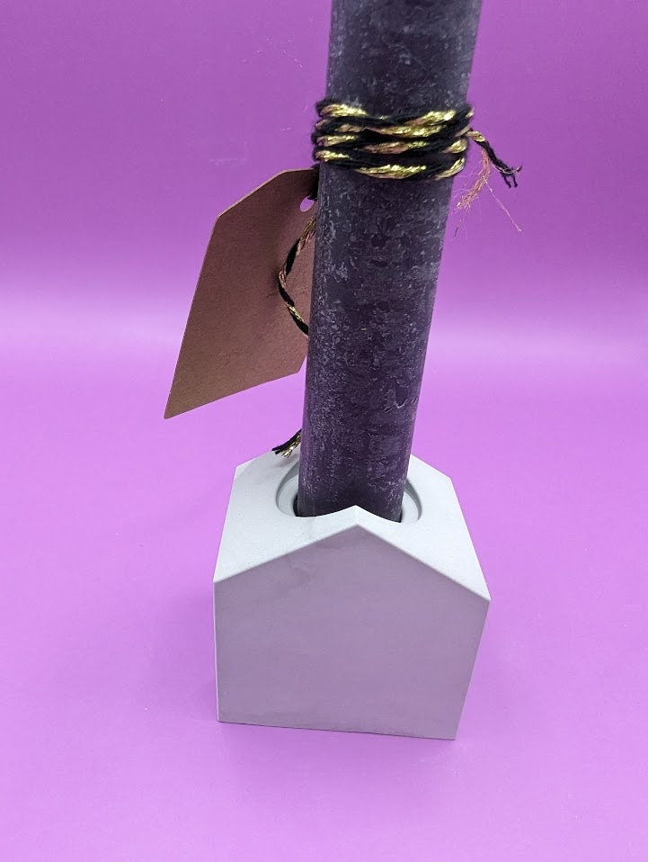 Kerzenständer in Hausform ,  Mitbringsel aus Gips